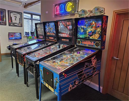 Vintage Pinball Machine for sale